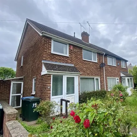 Rent this 3 bed duplex on Ringwood Highway in Coventry, CV2 2GD