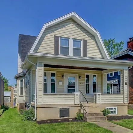 Buy this 2 bed house on 517 Cleveland Avenue in Hamilton, OH 45013