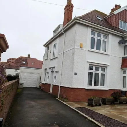Buy this 6 bed duplex on The Green Avenue in Porthcawl, CF36 3AX