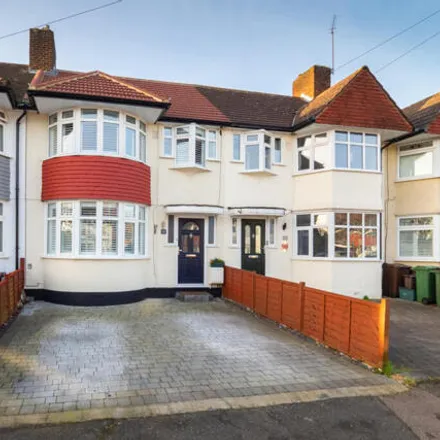 Image 1 - Hill Top, Stonecot, London, SM3 9JH, United Kingdom - Townhouse for sale