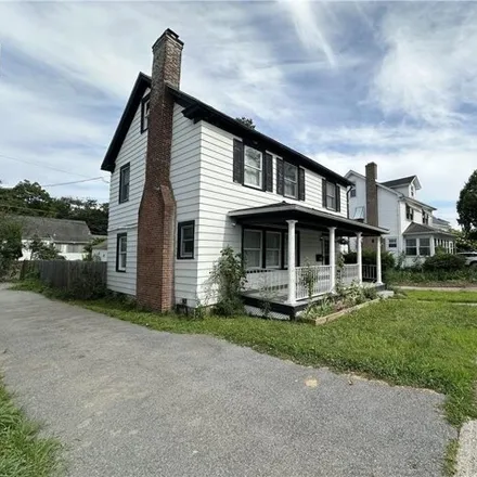 Image 2 - 49 Manitou Ave, Poughkeepsie, New York, 12603 - House for sale