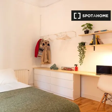 Rent this 8 bed room on Avinguda de la Riera de Cassoles in 51, 08012 Barcelona