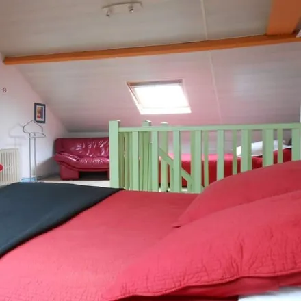 Rent this 4 bed house on 76300 Sotteville-lès-Rouen