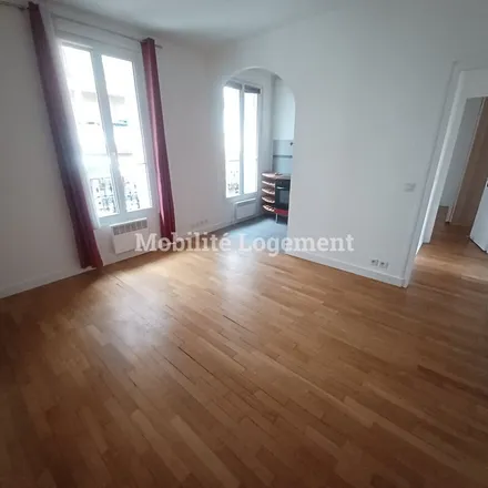 Rent this 3 bed apartment on 75 Rue Hoche in 92240 Malakoff, France