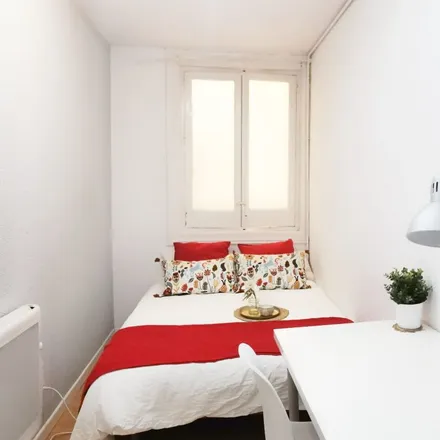 Rent this 12 bed room on Madrid in Calle de Santa Catalina, 8