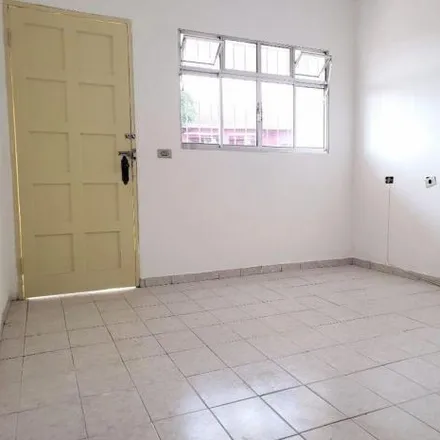 Rent this 2 bed house on Rua Caetano Scila in Vila Assis Brasil, Mauá - SP