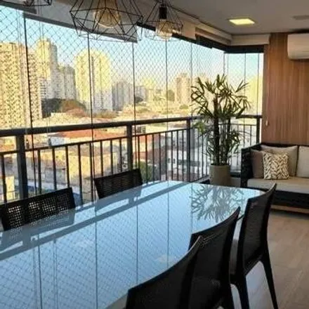 Buy this 3 bed apartment on Rua Lavradio 495 in Santa Cecília, São Paulo - SP