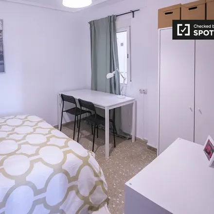 Rent this 6 bed room on Carrer de l'Actor Llorens in 3, 46021 Valencia