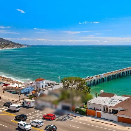 Rent this 4 bed house on Pacific Coast Highway & Malibu Pier in Pacific Coast Highway, Malibu Beach