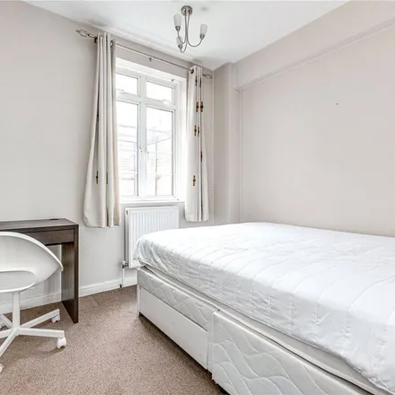 Rent this 3 bed apartment on Latymer Court in Hammersmith Road, London
