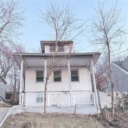 Buy this 4 bed house on 46 Eadie Place in New York, NY 10301