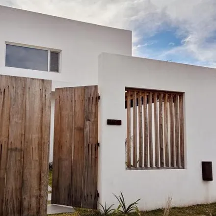 Rent this 4 bed house on unnamed road in Barrio La Mascota, Benavídez