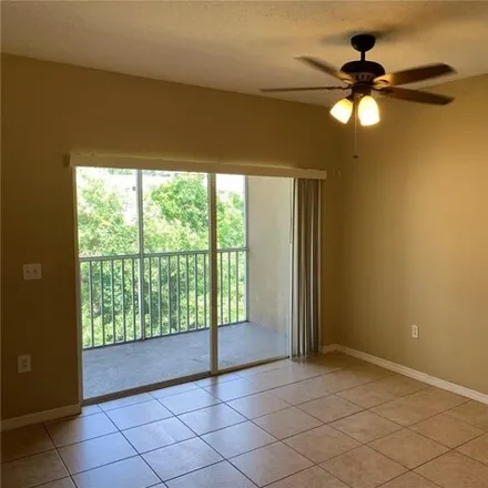 Image 6 - 6305 Valleydale Drive, Riverview, FL 33568, USA - Condo for sale