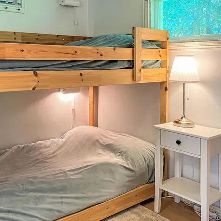 Rent this 2 bed house on Ängelholm in Industrigatan, 262 64 Ängelholms kommun