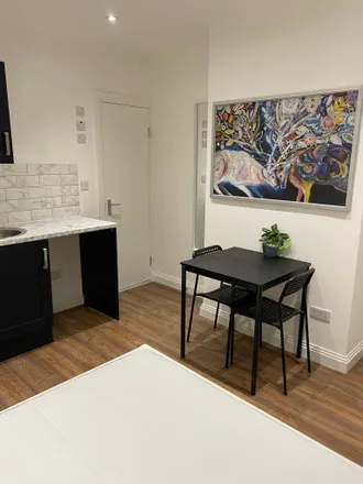 Rent this 1 bed room on Thompson Road in London, TW3 3UQ