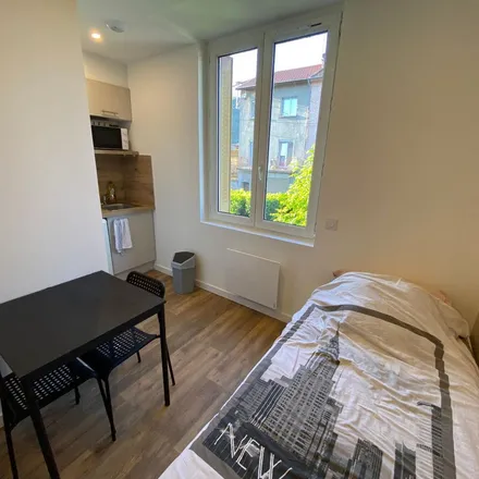 Rent this 1 bed apartment on 111 Avenue Ambroise Croizat in 38400 Saint-Martin-d'Hères, France