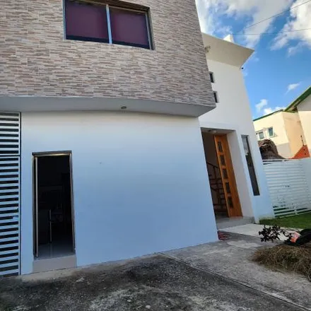 Rent this 3 bed house on Calle Rinconada Yulok in Smz 16, 77505 Cancún