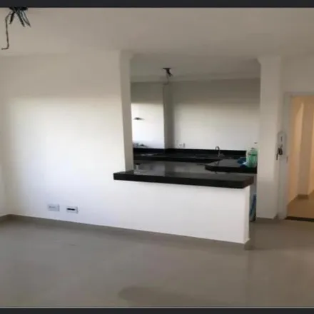 Buy this 2 bed apartment on Avenida Doutor Vicente Salles Guimarães in Alto Umuarama, Uberlândia - MG