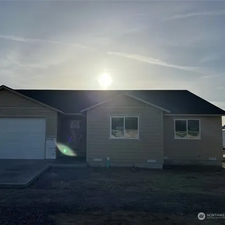 Buy this 3 bed house on 396 Emma Drive in Wenatchee, WA 98801