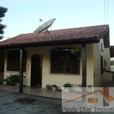 Buy this 4 bed house on Escola Estadual Edmundo Silva in Rua Bernardo Vasconcelos, Centro