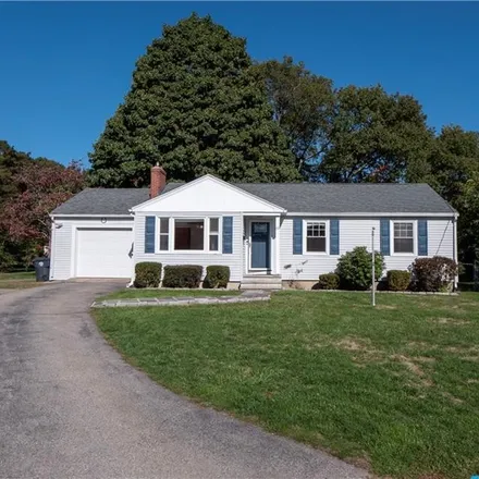Rent this 3 bed house on 55 Ideal Court in Warwick, RI 02818