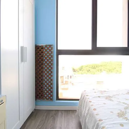 Rent this 2 bed apartment on Calle de Juan Álvarez Mendizábal in 4, 28008 Madrid