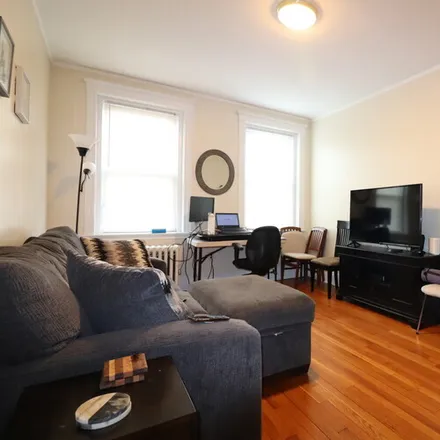 Rent this 2 bed apartment on 84 Sutherland Rd