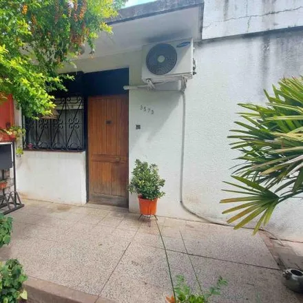 Buy this 3 bed house on Escuela de Educación Secundaria N° 4 "Ernesto Sábato" in Calle 53, Partido de Berazategui