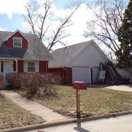 Buy this 3 bed house on 4021 13th Street in Columbus, NE 68601