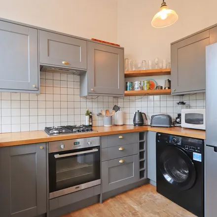 Image 6 - 137 Cotham Brow, Bristol, BS6 6AD, United Kingdom - Apartment for rent