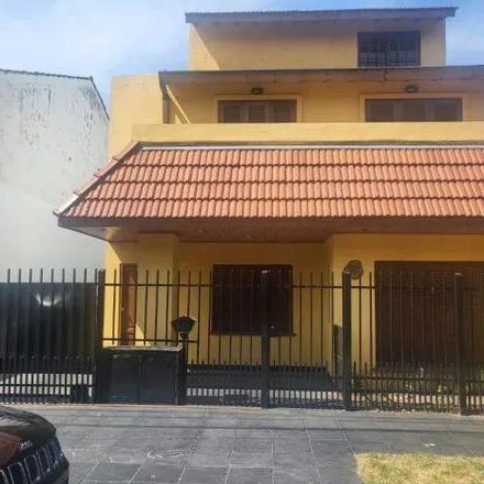 Buy this 7 bed house on Curupaytí 1357 in Partido de San Isidro, Villa Adelina