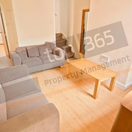 Rent this 4 bed townhouse on 9 Hart Street in Nottingham, NG7 1SF