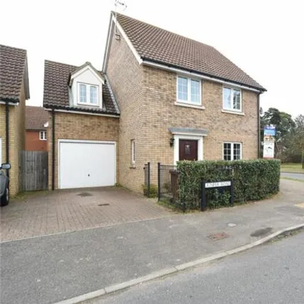 Buy this 4 bed house on Juniper Road in Red Lodge, IP28 8TX