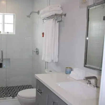 Image 5 - Islamorada, FL - House for rent