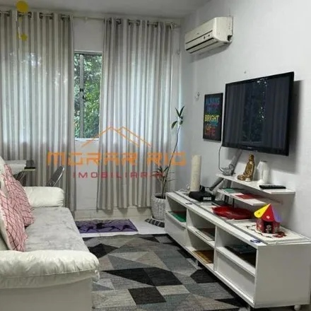 Buy this 2 bed apartment on Estrada dos Bandeirantes in Jacarepaguá, Rio de Janeiro - RJ