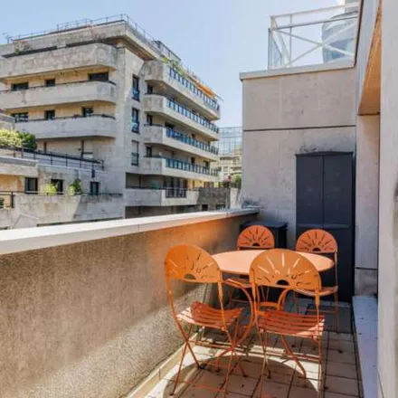 Image 2 - 48 Quai Charles Pasqua, 92300 Levallois-Perret, France - Apartment for rent