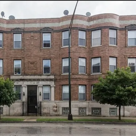 Buy this 3 bed condo on 223-231 East 59th Street in Chicago, IL 60637