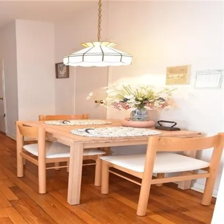 Image 5 - 7901 4th Avenue, New York, NY 11209, USA - Apartment for sale