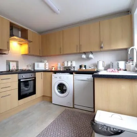 Image 5 - The Russetts, Stafford, ST17 9EL, United Kingdom - Townhouse for sale