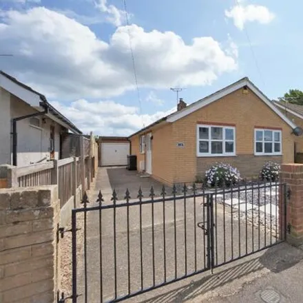 Buy this 2 bed house on Linksfield Road in Birchington, CT8 8HJ