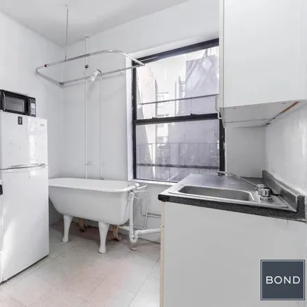 Image 5 - Two Hands, 164 Mott Street, New York, NY 10013, USA - Apartment for rent