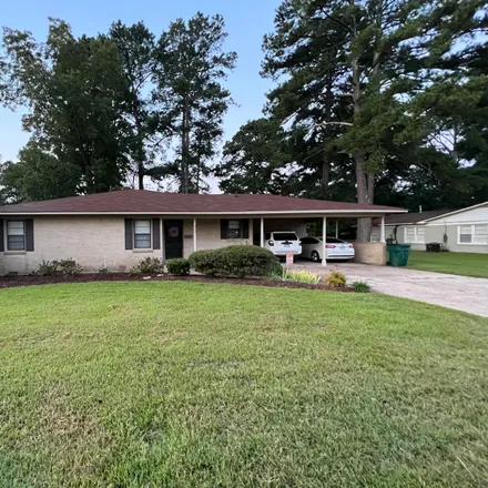 Buy this 3 bed house on 525 Engler Street in Magnolia, AR 71753