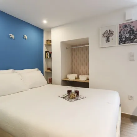 Rent this 1 bed apartment on Solar de São Cristóvão in Rua das Farinhas 42, 1100-515 Lisbon