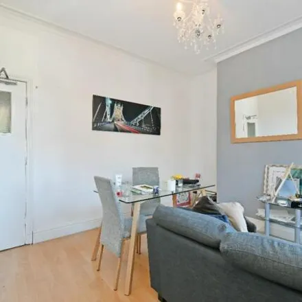 Image 3 - Saxton Mee, Marmion Road, Sheffield, S11 8TS, United Kingdom - Townhouse for sale