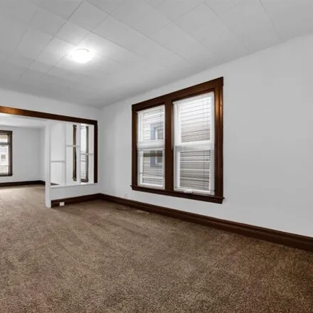 Image 4 - 1077 Lakepointe Street, Grosse Pointe Park, MI 48230, USA - House for rent