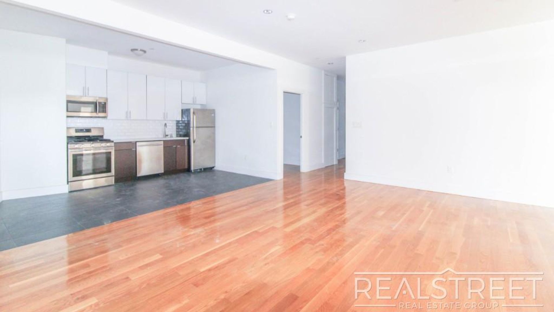 2 bedroom loft at 90-02 Queens Boulevard, New York, NY 11373, USA ...