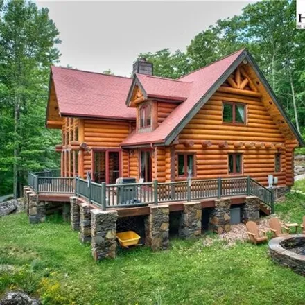 Buy this 3 bed house on 2930 Eagles Nest Trail in Elk Valley, Avery County