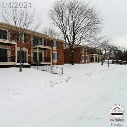 Image 2 - Maple Lane Gardens, Sterling Heights, MI 48312, USA - Condo for sale