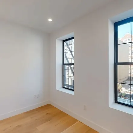 Image 3 - 59 1st Avenue, New York, NY 10003, USA - Apartment for rent