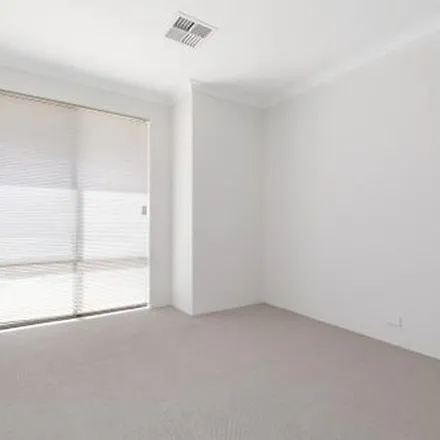 Image 5 - Sandpatch Parkway, Eglinton WA 6038, Australia - Apartment for rent